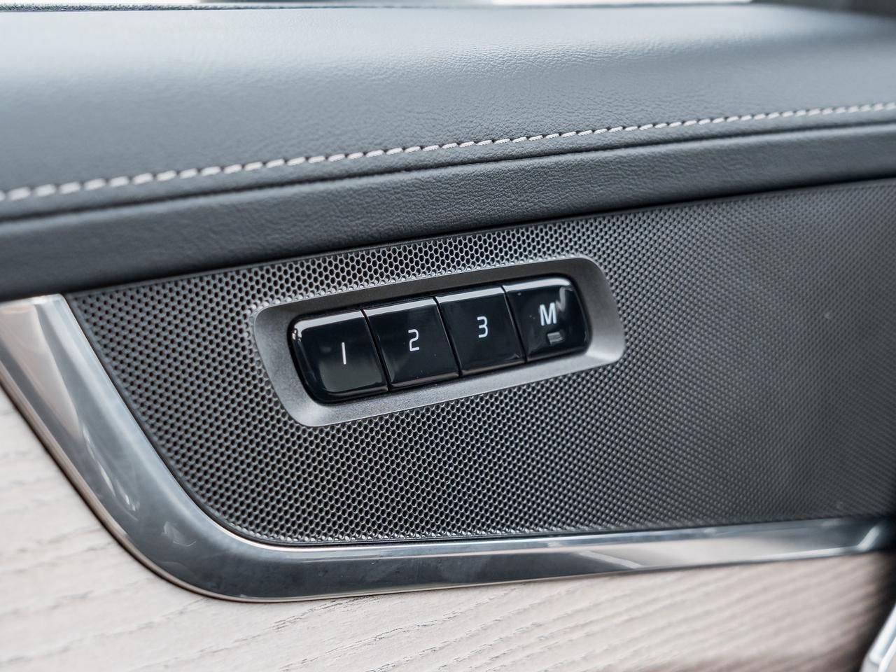 2026 Volvo XC90 B6 AWD Core 7-Seater VOLVO CPO RATE FROM  3.49%* Photo