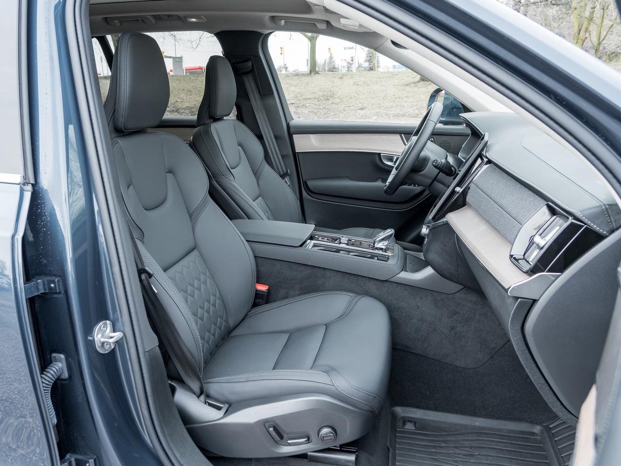 2026 Volvo XC90 B6 AWD Core 7-Seater VOLVO CPO RATE FROM  3.49%* Photo