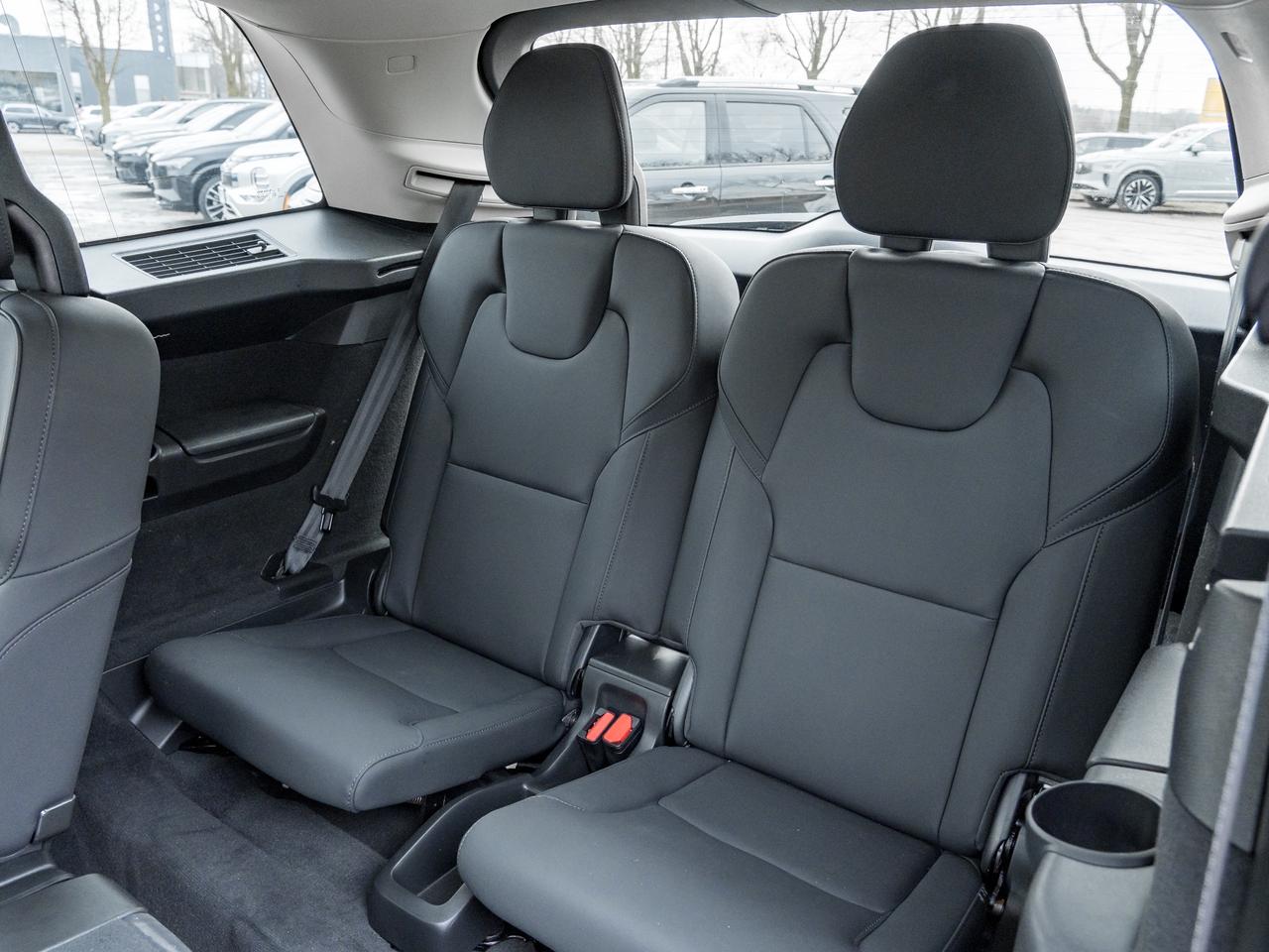 2026 Volvo XC90 B6 AWD Core 7-Seater VOLVO CPO RATE FROM  3.49%* Photo
