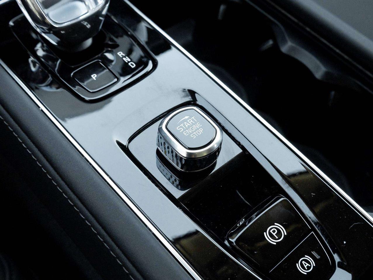 2026 Volvo XC90 B6 AWD Core 7-Seater^Volvo CPO Rate from 2.99%* Photo