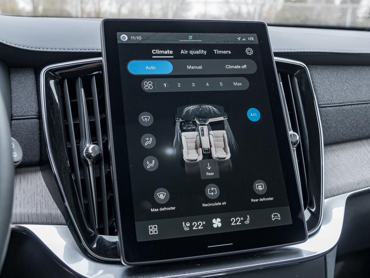 2026 Volvo XC90 B6 AWD Ultra Bright Theme 6-SEATER  HARMAN KARDON Photo