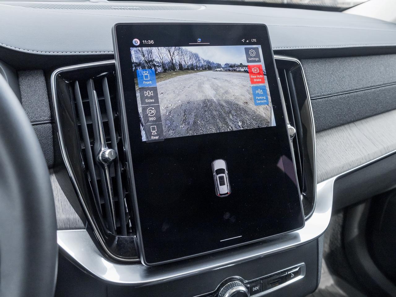 2026 Volvo XC90 B6 AWD Ultra Bright Theme 6-SEATER  HARMAN KARDON Photo