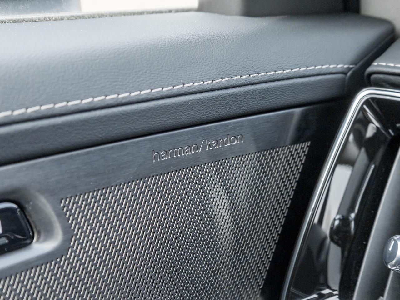 2026 Volvo XC90 B6 AWD Ultra Bright Theme 6-SEATER  HARMAN KARDON Photo