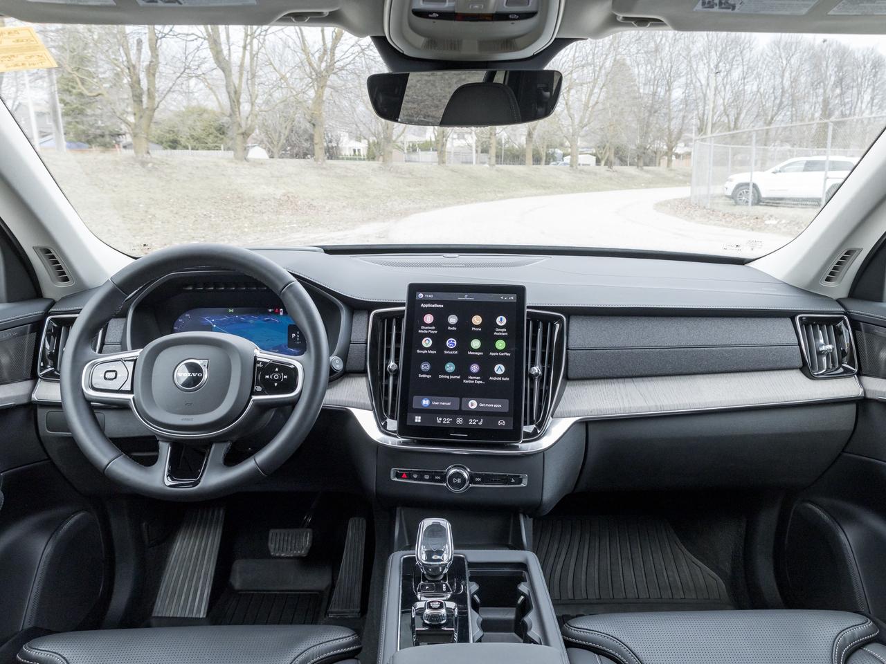 2026 Volvo XC90 B6 AWD Ultra Bright Theme 6-SEATER  HARMAN KARDON Photo
