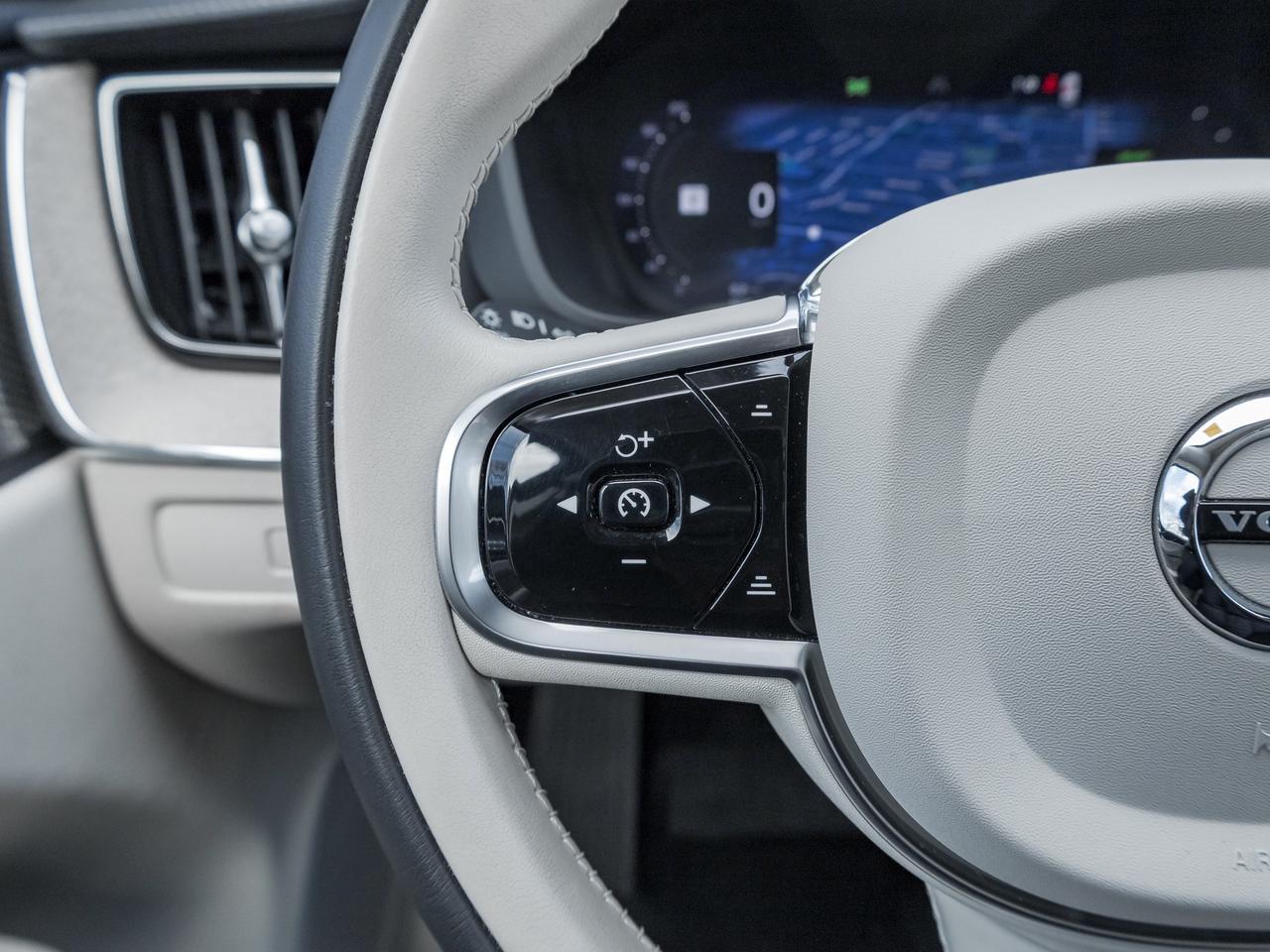 2024 Volvo XC60 Plug-In Hybrid T8 eAWD PHEV Ultimate Dark Theme Photo
