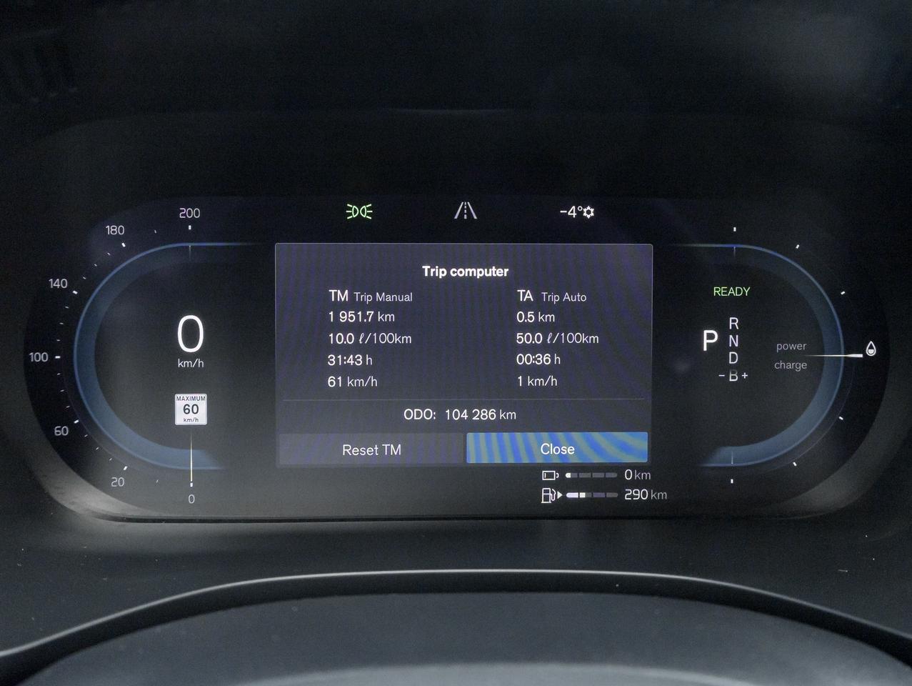 2022 Volvo XC60 Plug-In Hybrid T8 eAWD PHEV R-Design  NEW TIRES  VOLVO CPO Photo