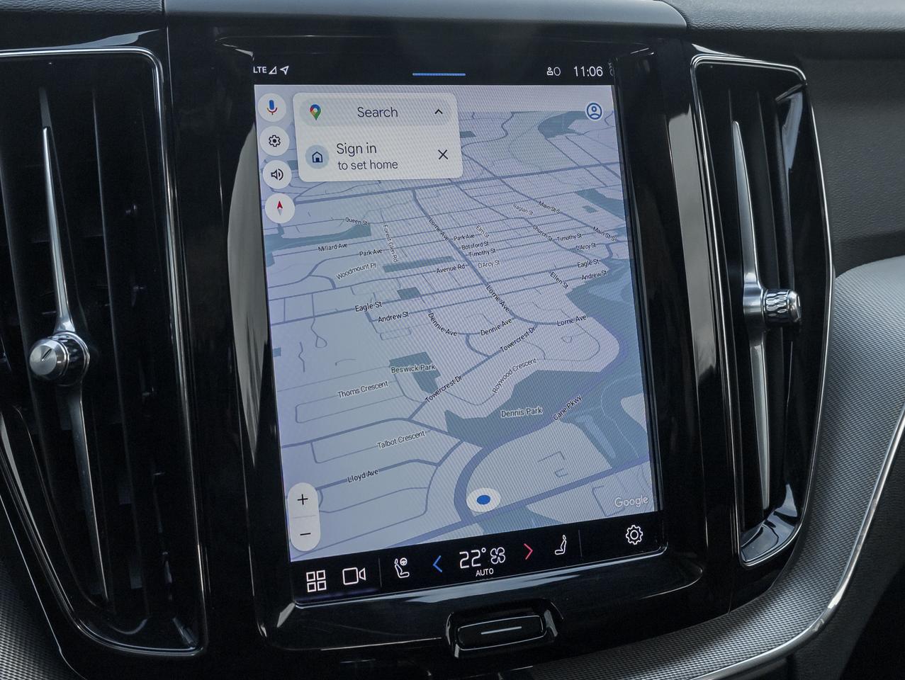 2022 Volvo XC60 Plug-In Hybrid T8 eAWD PHEV R-Design  NEW TIRES  VOLVO CPO Photo