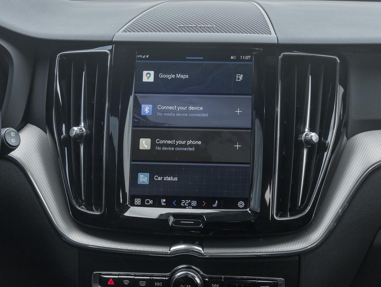 2022 Volvo XC60 Plug-In Hybrid T8 eAWD PHEV R-Design  NEW TIRES  VOLVO CPO Photo