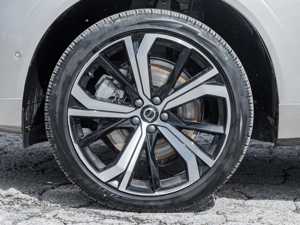 2024 Volvo XC60 Recharge T8 eAWD PHEV ULTIMATE  OFF LEASE  ONE OWNER  CPO Photo