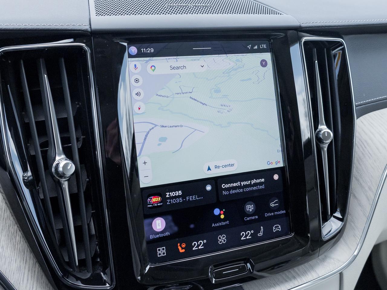 2024 Volvo XC60 Recharge T8 eAWD PHEV ULTIMATE  OFF LEASE  ONE OWNER  CPO Photo