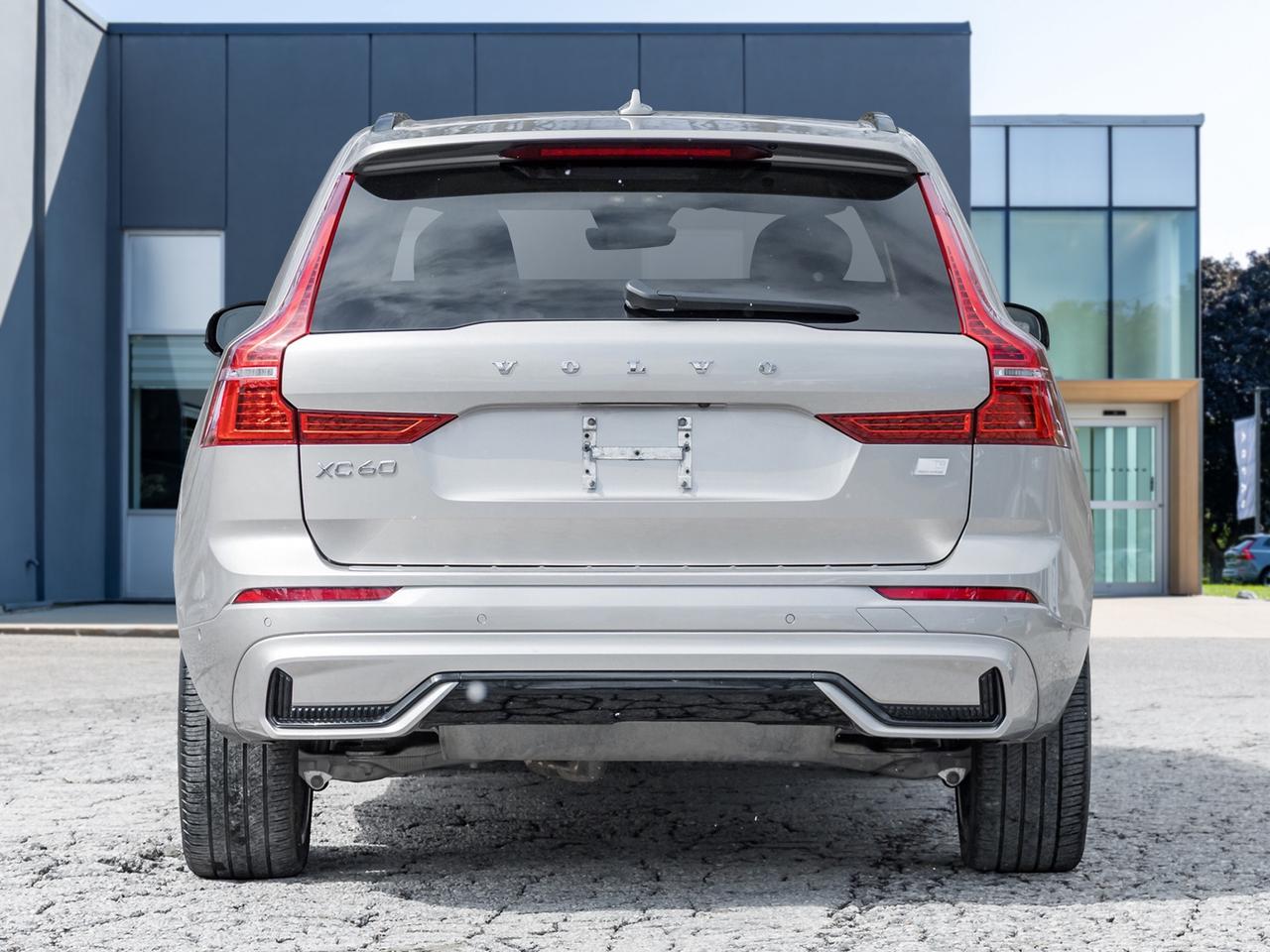 2024 Volvo XC60 Recharge T8 eAWD PHEV ULTIMATE  OFF LEASE  ONE OWNER  CPO Photo
