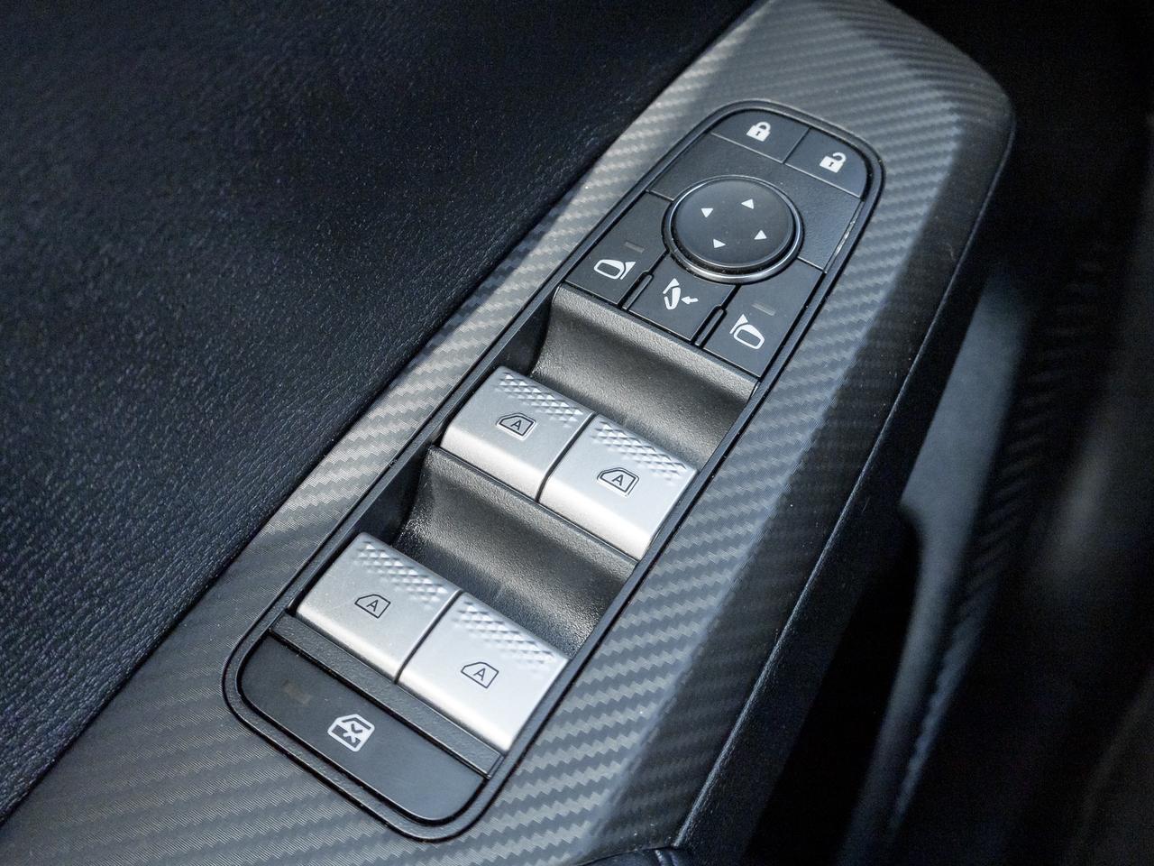 2024 Mitsubishi Outlander SE S-AWC CPO FINANCE RATES FOR AS LOW AS 0.90% Photo