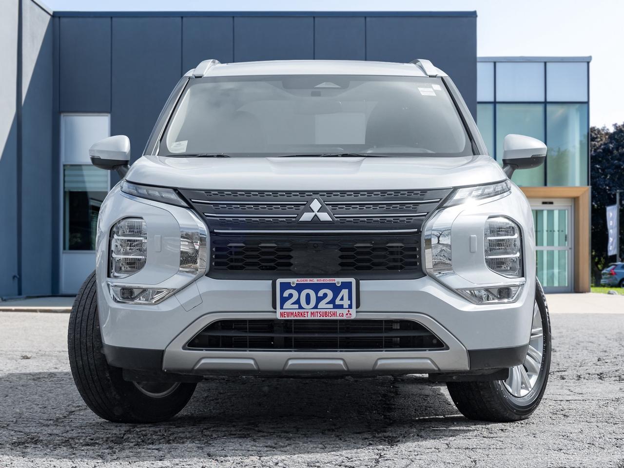 2024 Mitsubishi Outlander SE S-AWC CPO FINANCE RATES FOR AS LOW AS 0.90% Photo