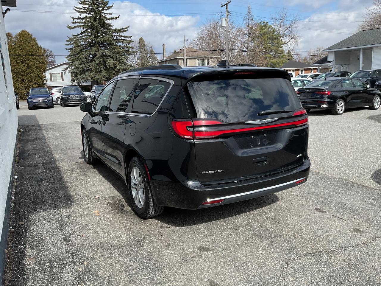2022 Chrysler Pacifica Touring All-Wheel Drive Passenger Van Photo