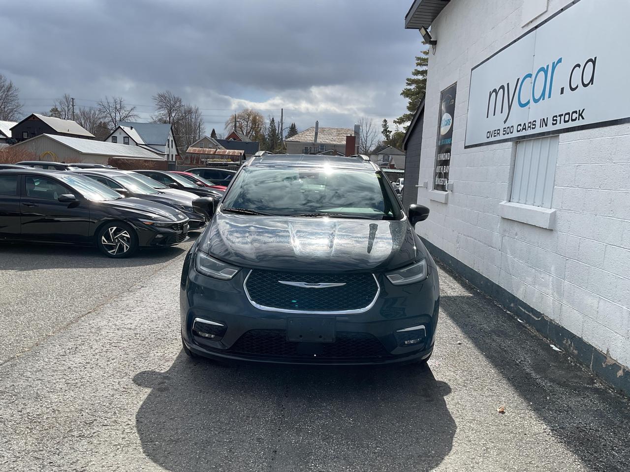 2022 Chrysler Pacifica Touring All-Wheel Drive Passenger Van Photo