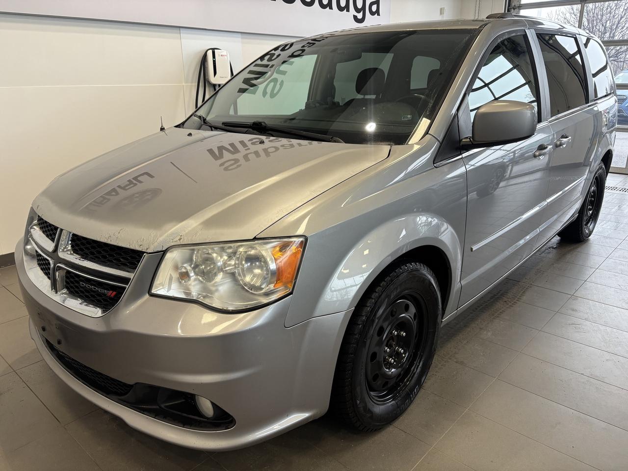 2014 Dodge Grand Caravan CREW   STOWNGO   LEATHER   2SETS RIMS  CAM SUNROOF Photo