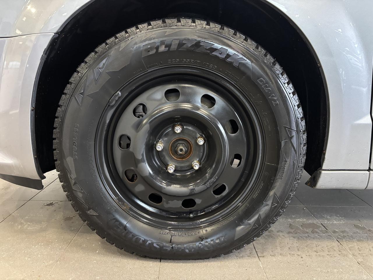 2014 Dodge Grand Caravan CREW   STOWNGO   LEATHER   2SETS RIMS  CAM SUNROOF Photo