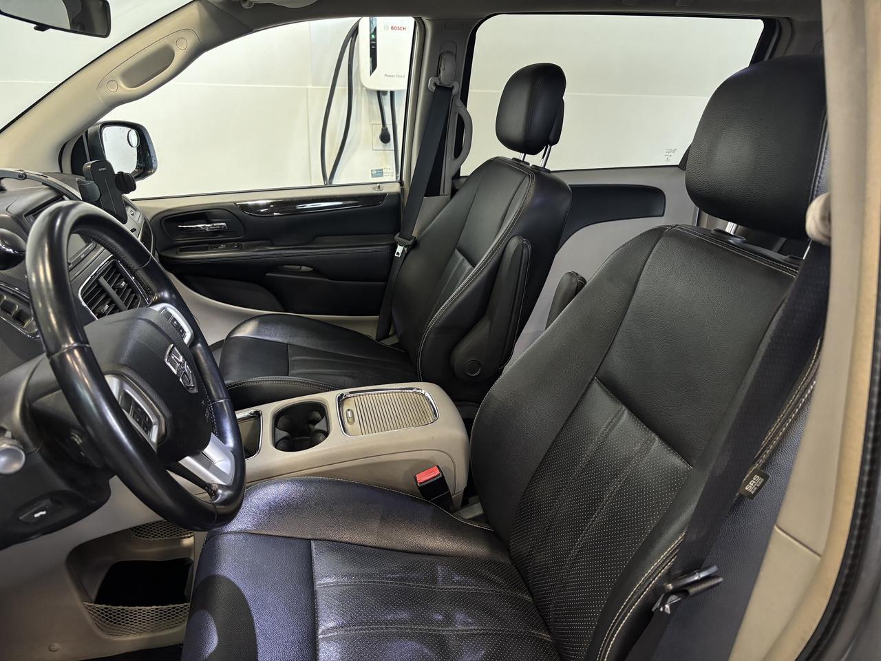 2014 Dodge Grand Caravan CREW   STOWNGO   LEATHER   2SETS RIMS  CAM SUNROOF Photo