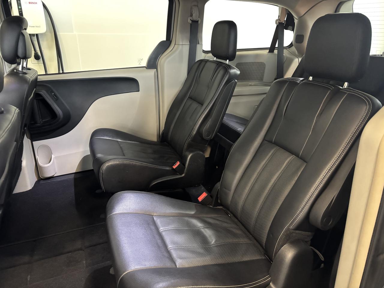 2014 Dodge Grand Caravan CREW   STOWNGO   LEATHER   2SETS RIMS  CAM SUNROOF Photo