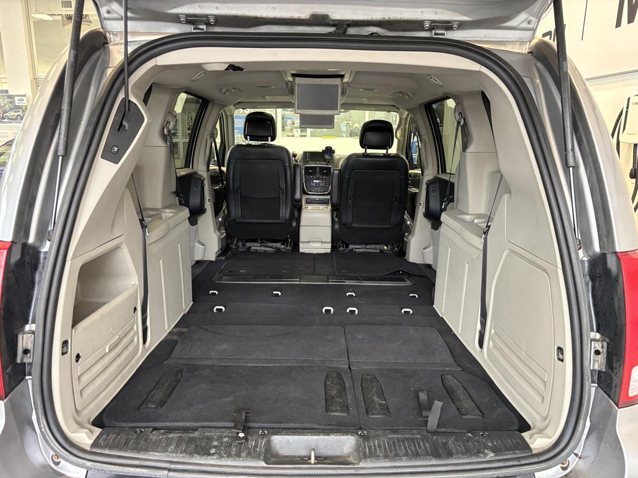 2014 Dodge Grand Caravan CREW   STOWNGO   LEATHER   2SETS RIMS  CAM SUNROOF Photo