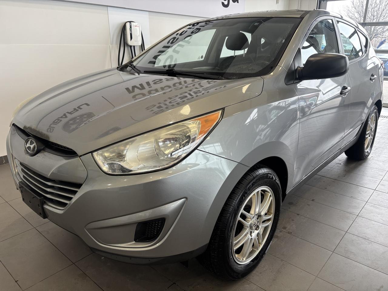2013 Hyundai Tucson GL AWD  1OWNER   CLEAN CARFAX   53 SERVICE RECORDS Photo