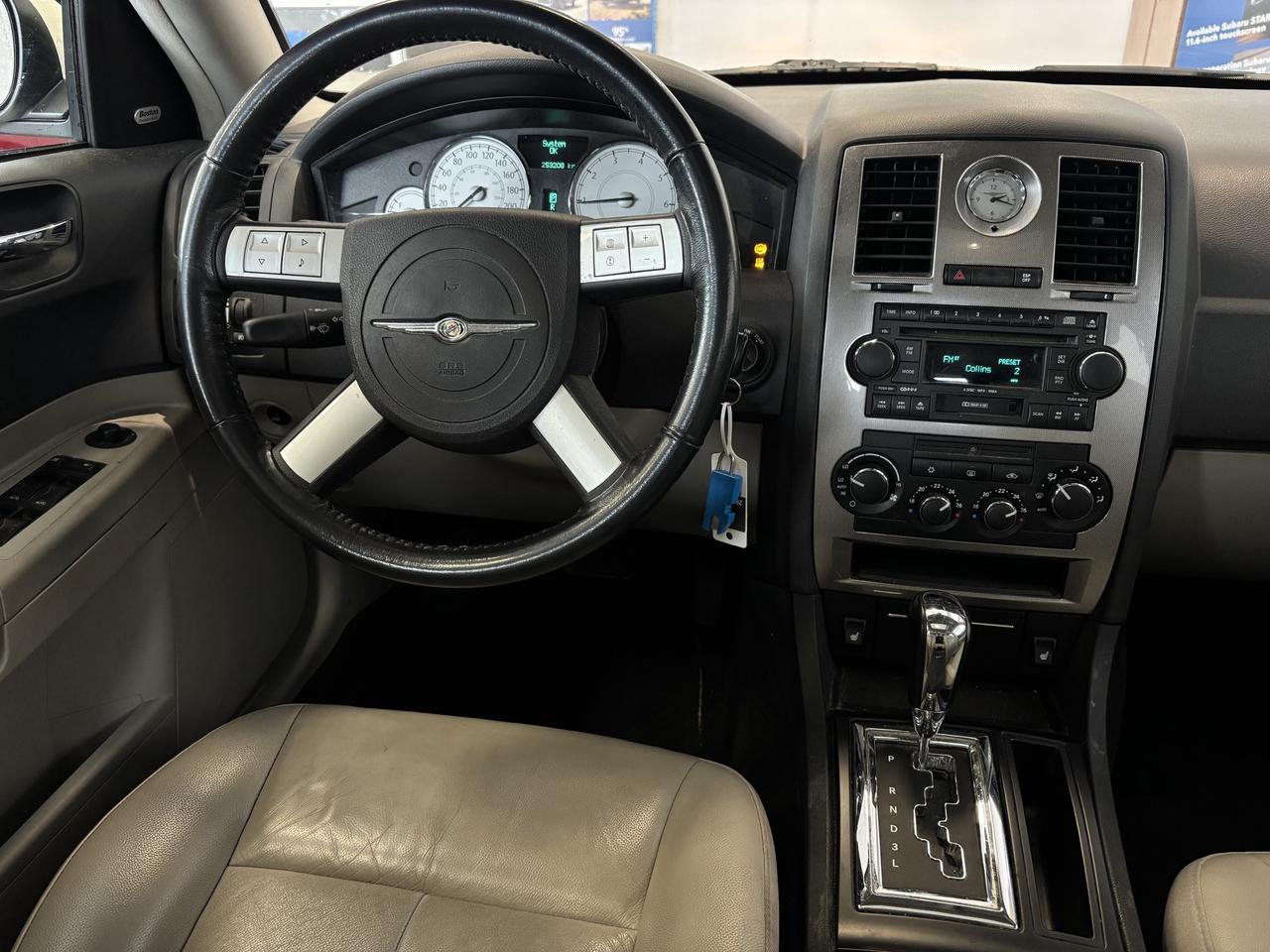 2005 Chrysler 300 RWD  CLEAN CARFAX  LEATHER  SUNROOF  HEATED SEATS Photo