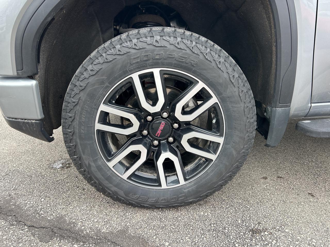 2024 GMC Sierra 1500 4WD Crew Cab 147  AT4 Photo