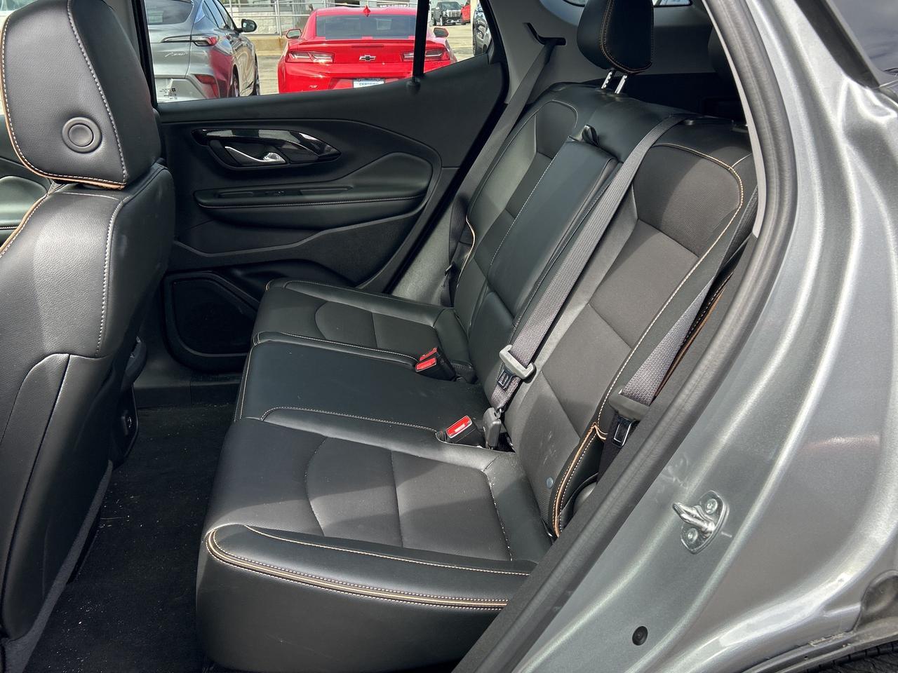 2024 GMC Terrain AWD 4dr AT4 Photo