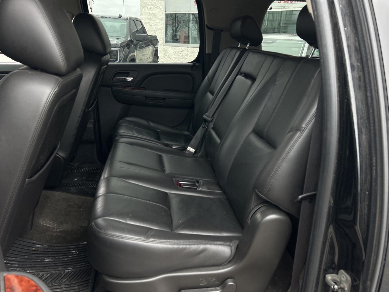 2010 GMC Yukon XL SLT Photo