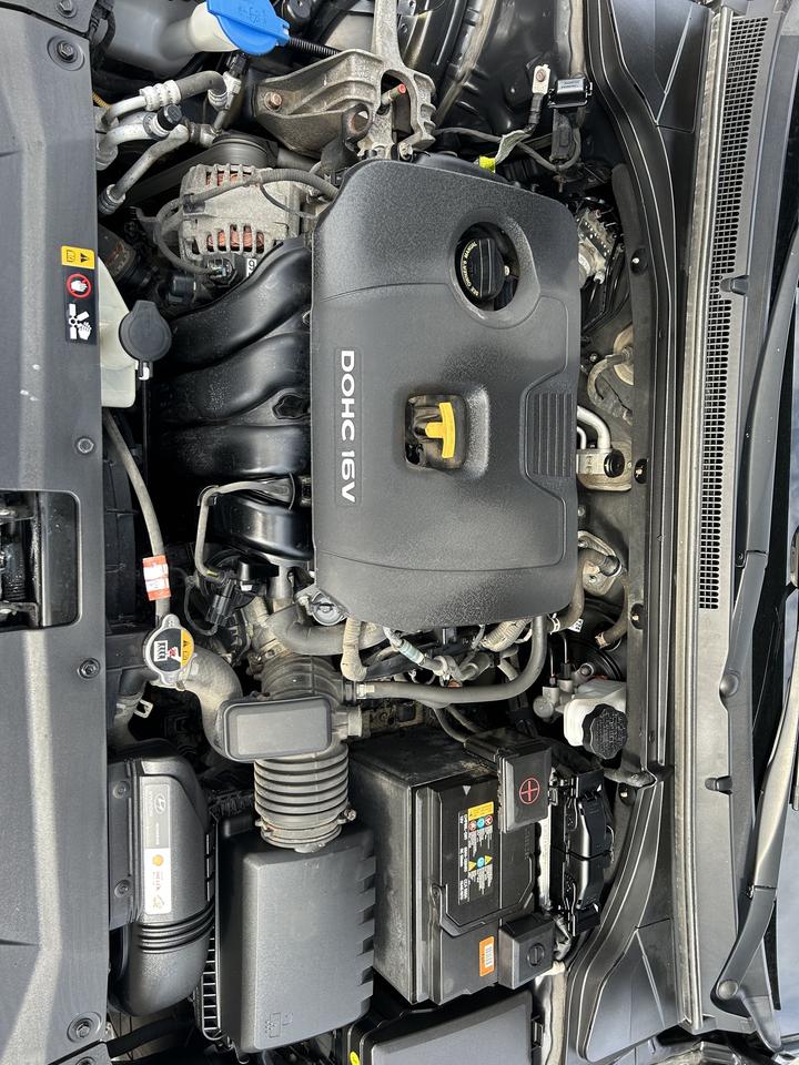 2020 Hyundai Veloster Luxury Auto Photo