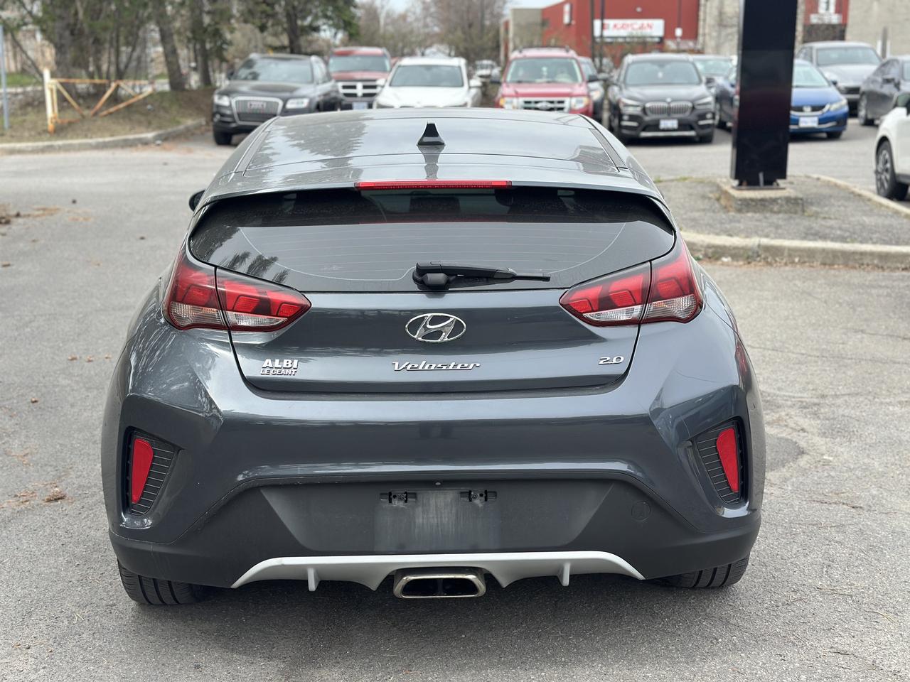 2020 Hyundai Veloster Luxury **ONE OWNER** Photo