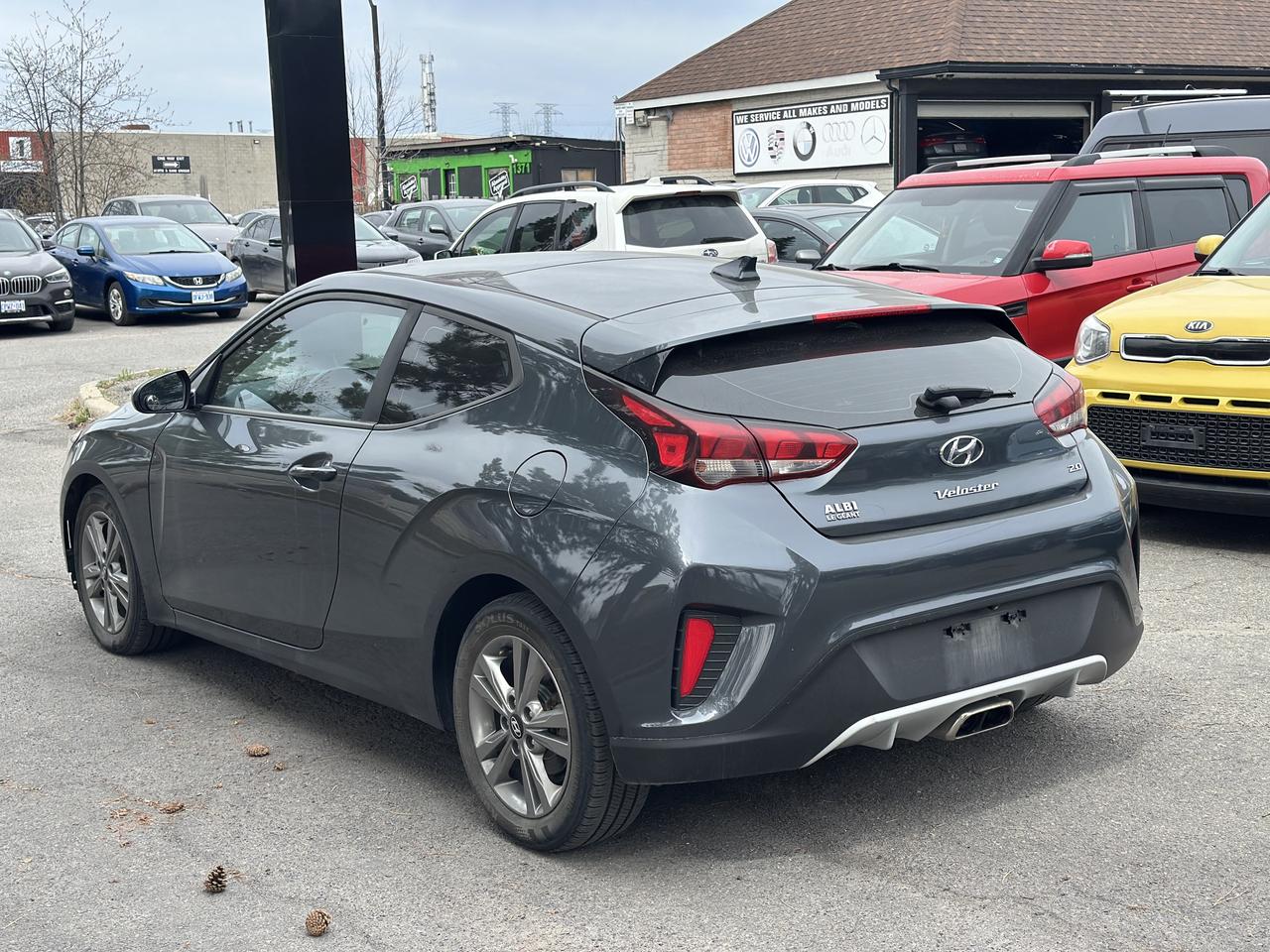 2020 Hyundai Veloster Luxury **ONE OWNER** Photo