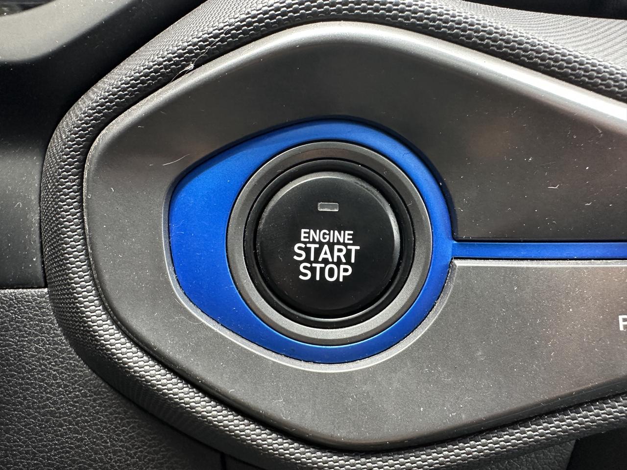2020 Hyundai Veloster Luxury **ONE OWNER** Photo