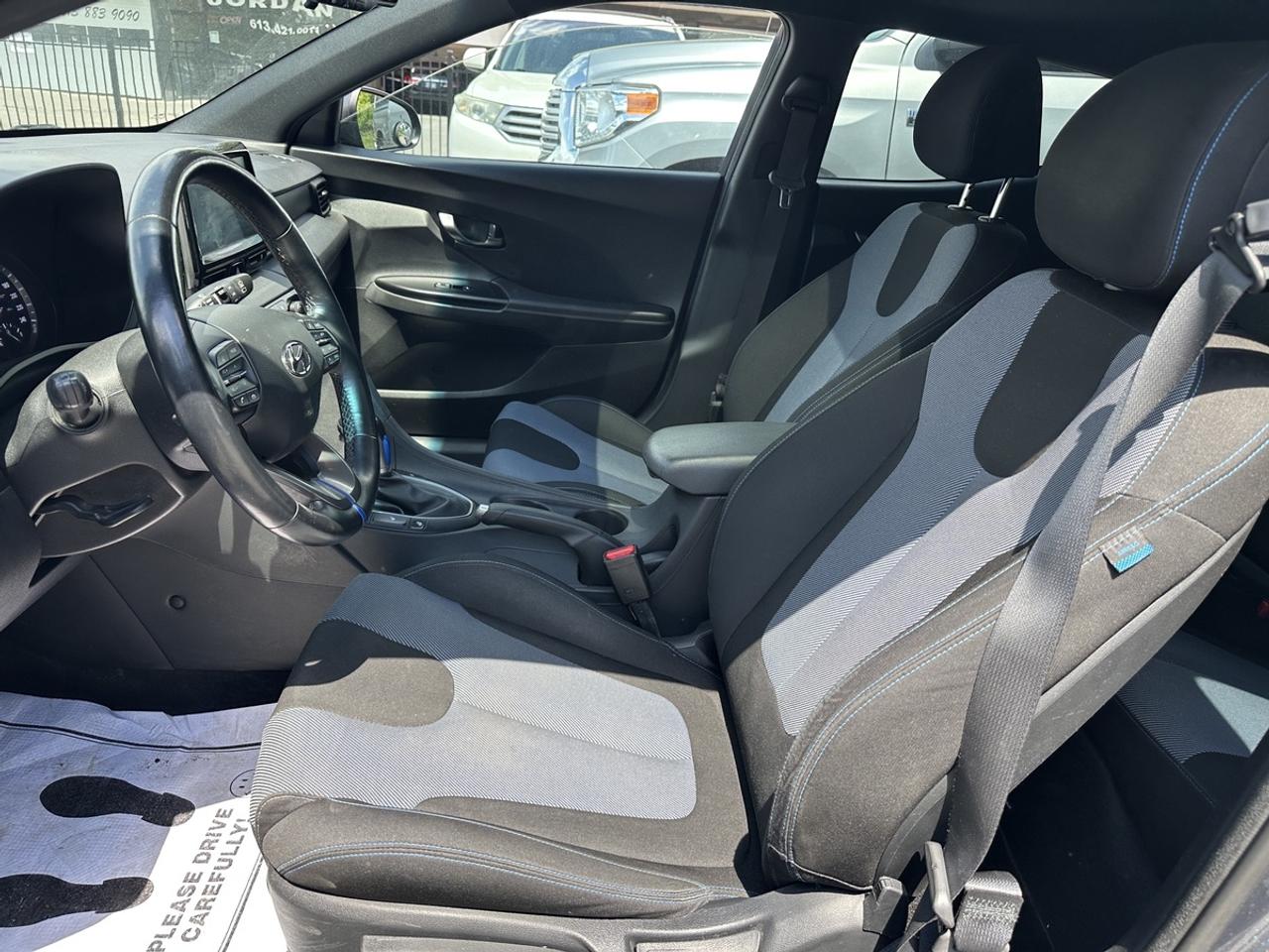 2020 Hyundai Veloster Luxury **ONE OWNER** Photo