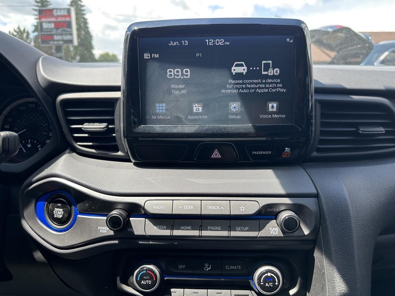 2020 Hyundai Veloster Luxury **ONE OWNER** Photo