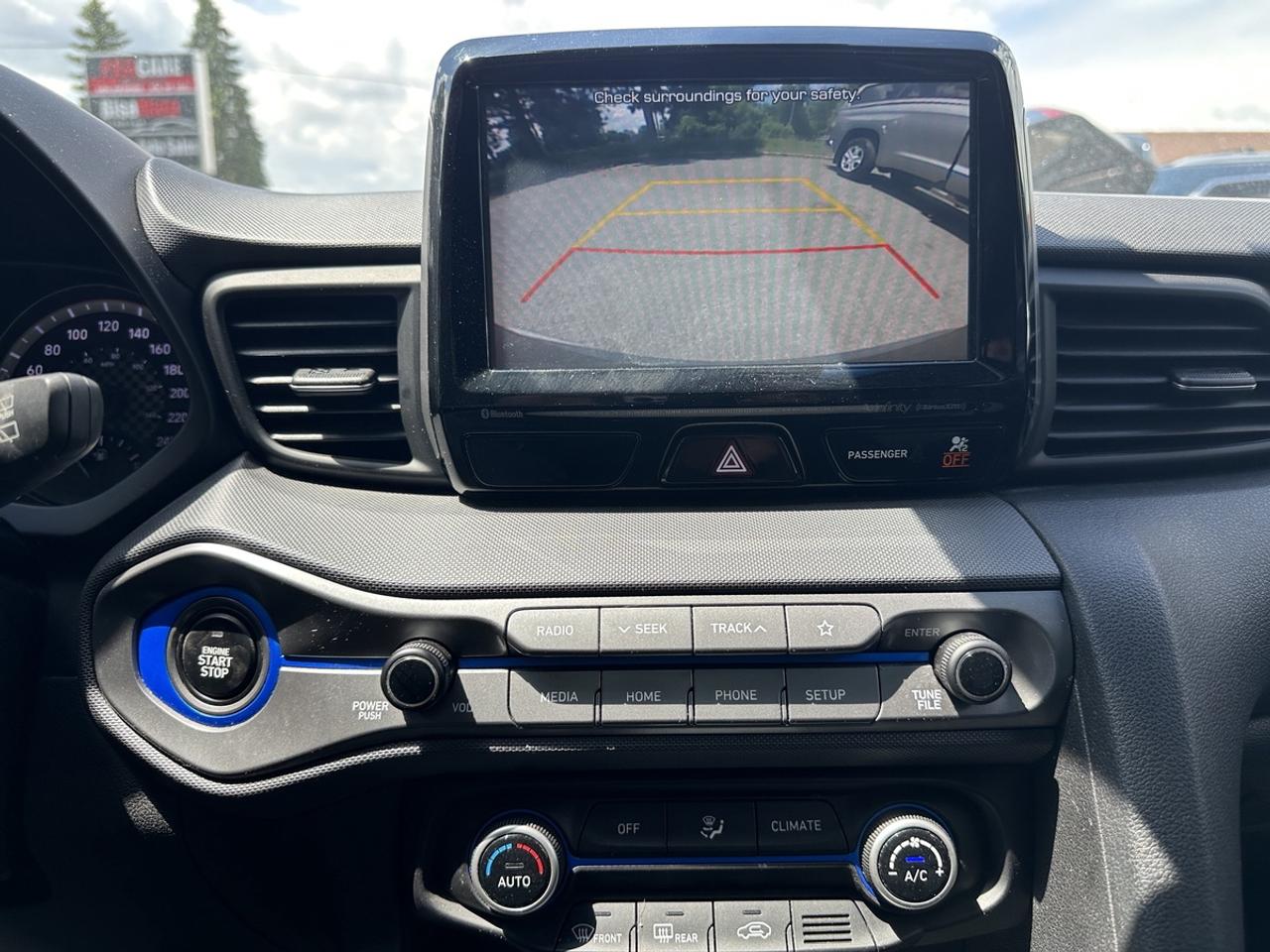 2020 Hyundai Veloster Luxury **ONE OWNER** Photo
