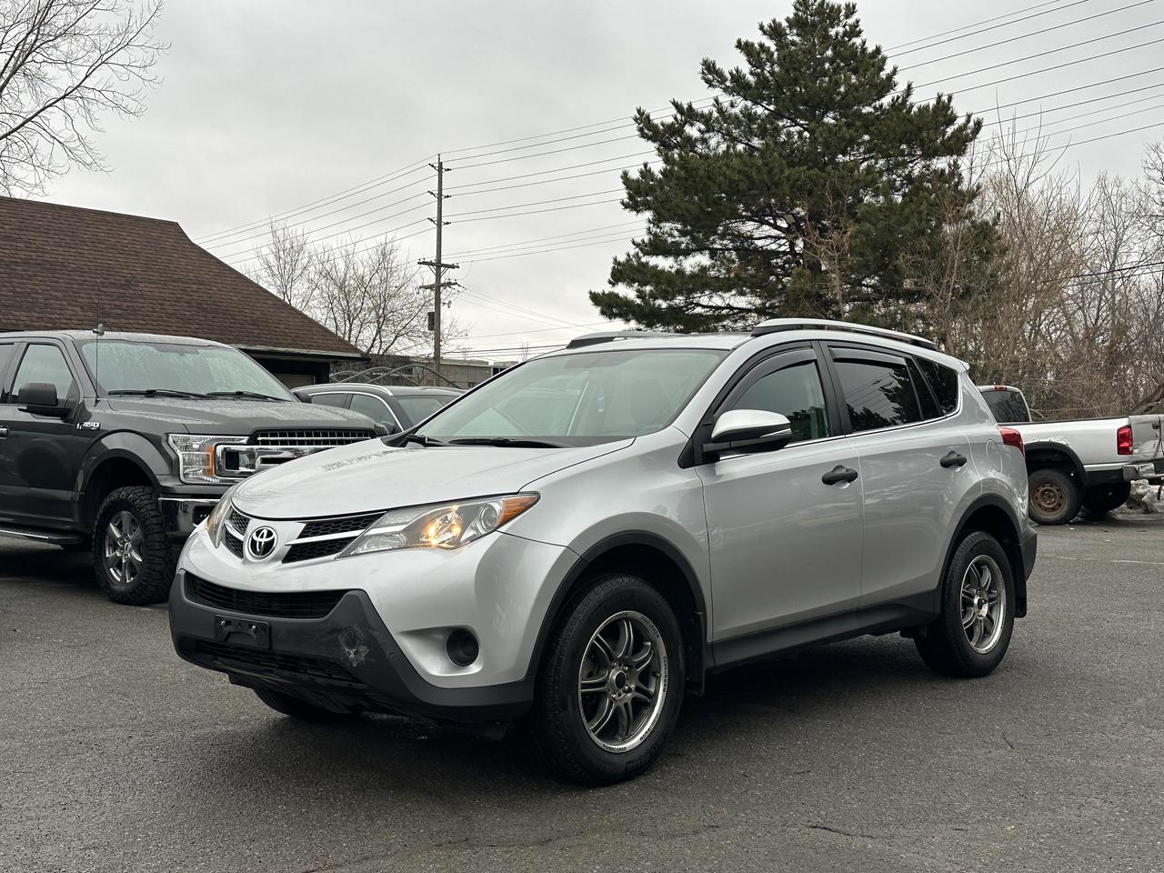 2013 Toyota RAV4 LE *ONE OWNER* *CERTIFIED* Photo0