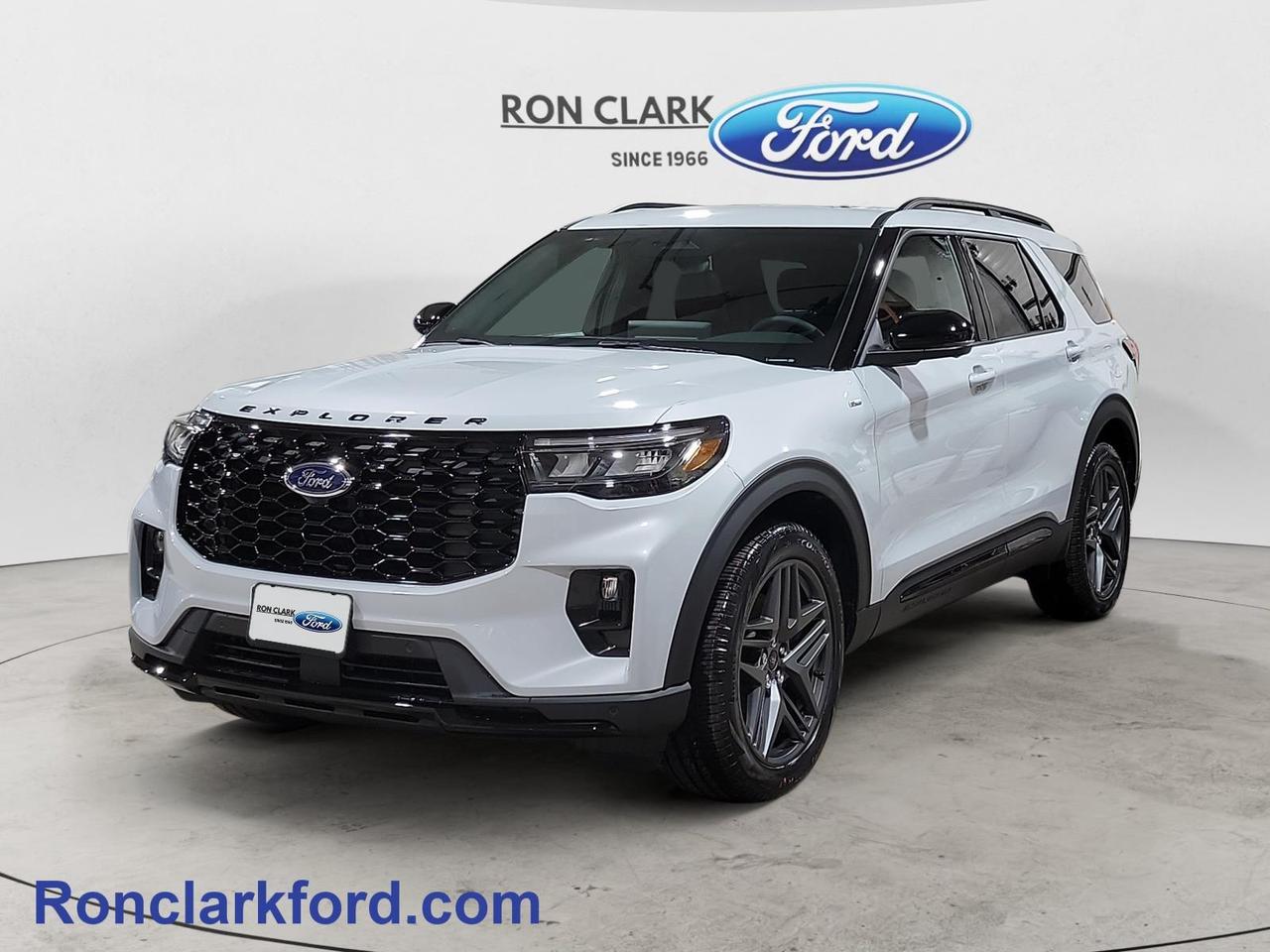 2026 Ford Explorer ST-Line 4dr 4x4 Photo2