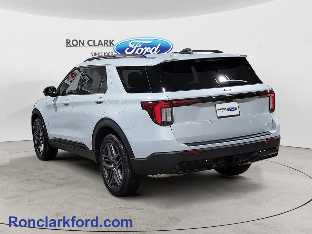 2026 Ford Explorer ST-Line 4dr 4x4 Photo