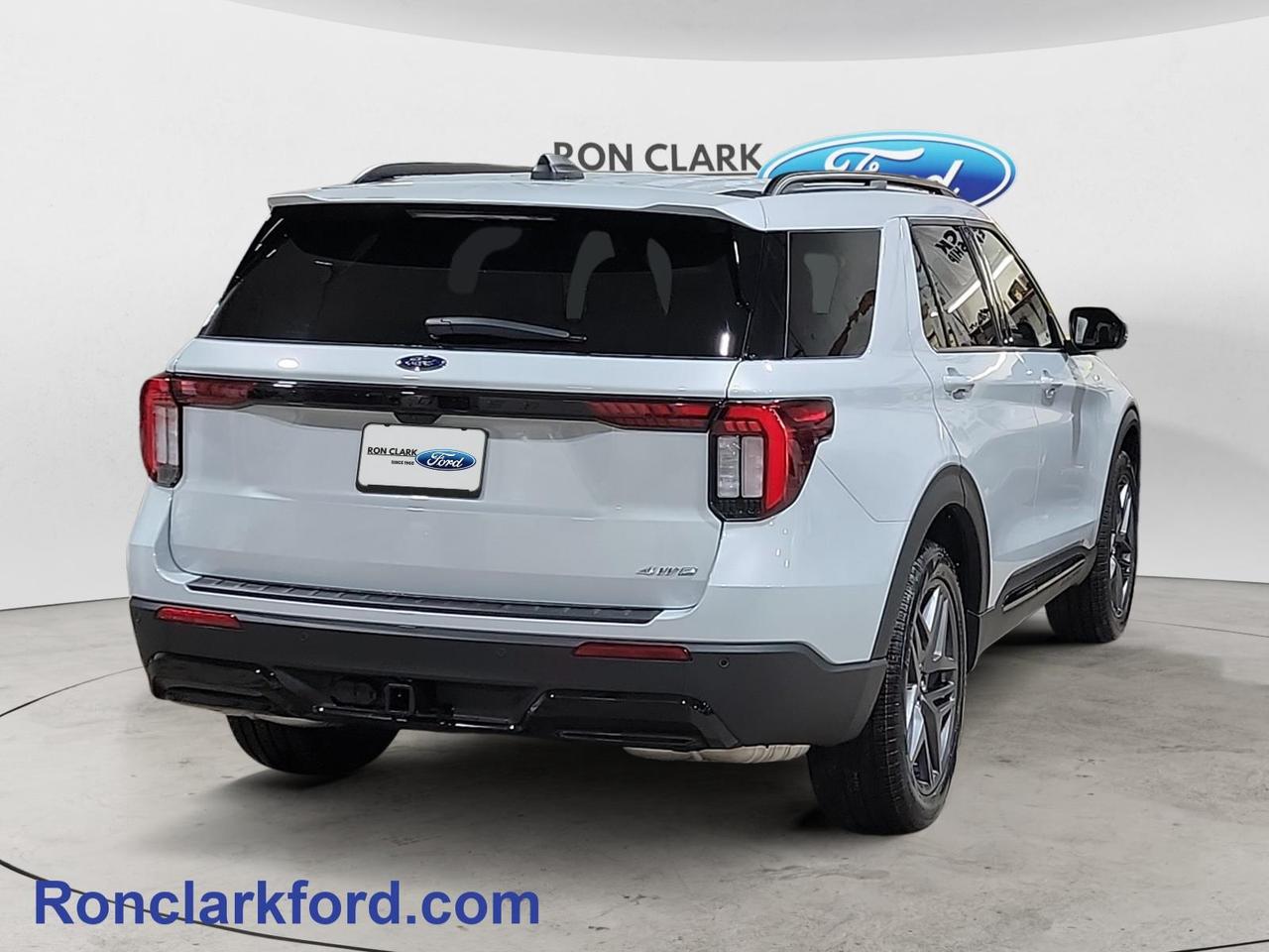 2026 Ford Explorer ST-Line 4dr 4x4 Photo
