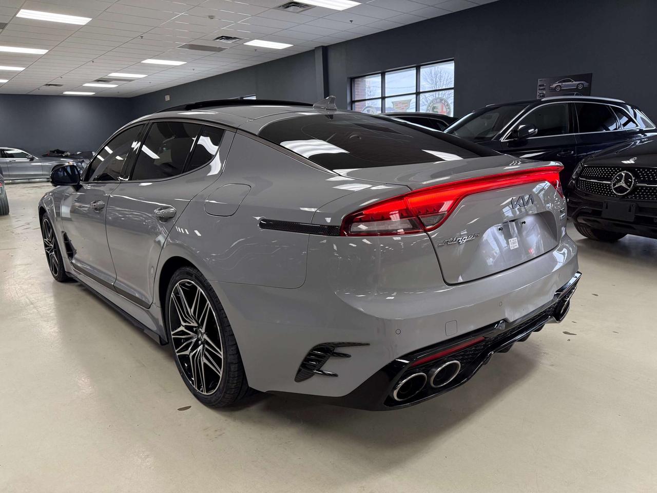 2022 Kia Stinger GT ELITE Photo