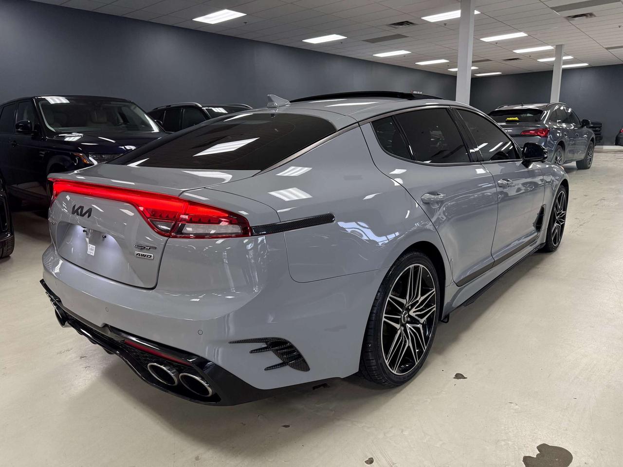 2022 Kia Stinger GT ELITE Photo4