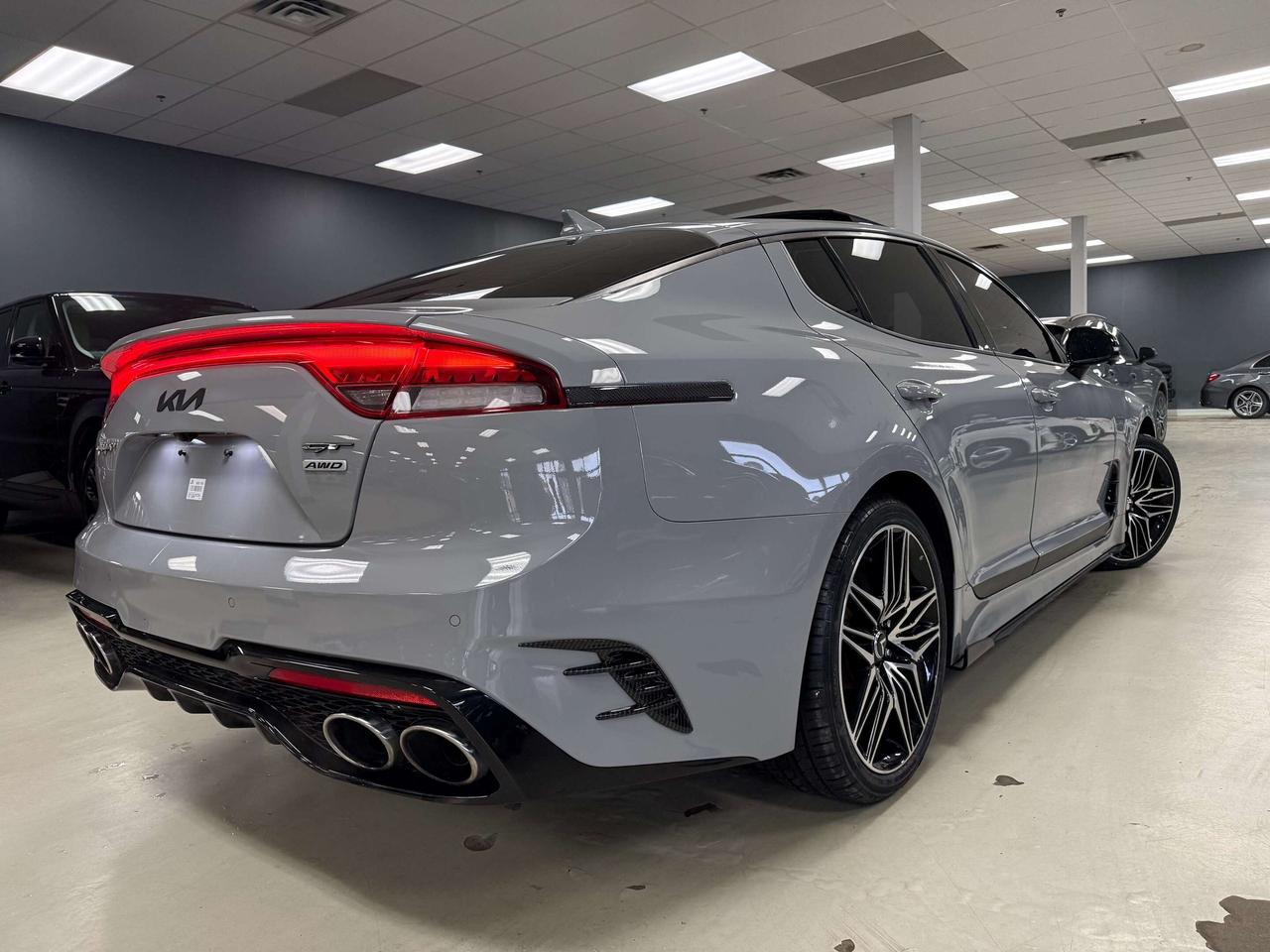 2022 Kia Stinger GT ELITE Photo
