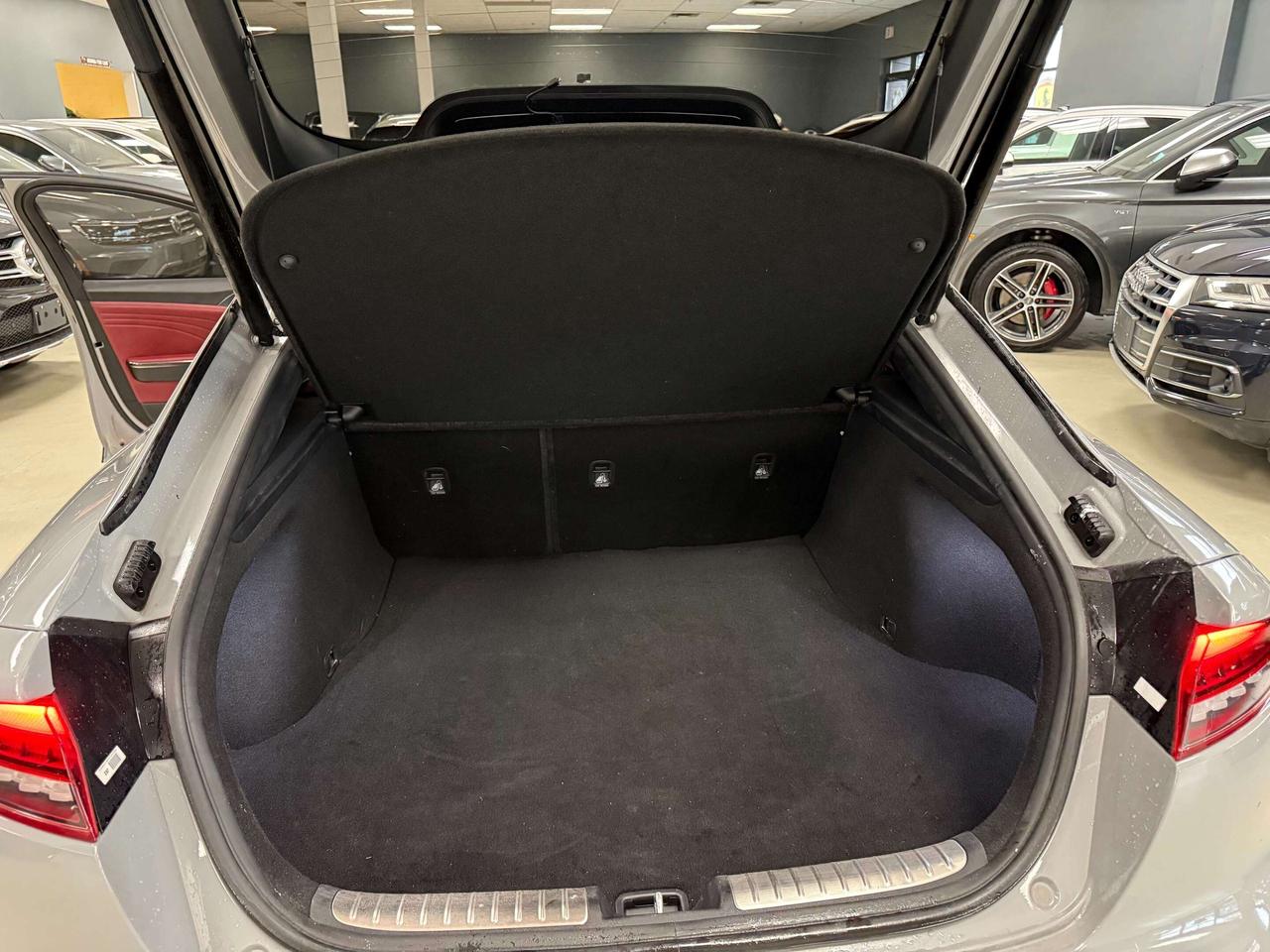 2022 Kia Stinger GT ELITE Photo