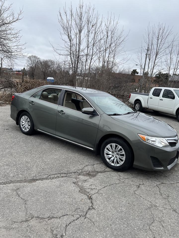 2012 Toyota Camry 4dr Sdn I4 Auto LE bluetooth ac 4 cylinder Photo