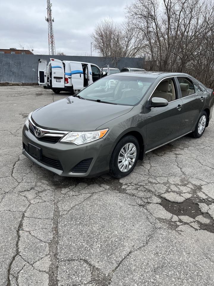2012 Toyota Camry 4dr Sdn I4 Auto LE bluetooth ac 4 cylinder Photo