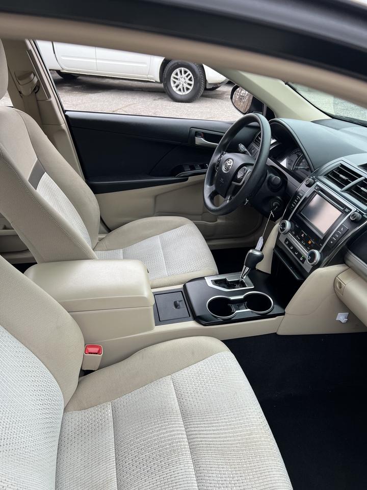 2012 Toyota Camry 4dr Sdn I4 Auto LE bluetooth ac 4 cylinder Photo