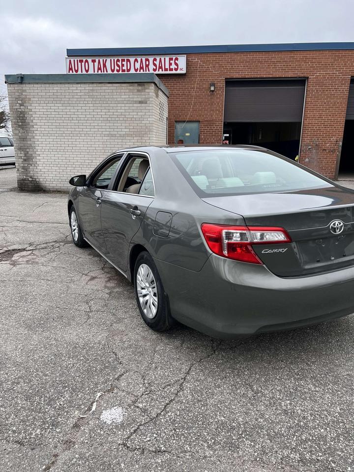 2012 Toyota Camry 4dr Sdn I4 Auto LE bluetooth ac 4 cylinder Photo