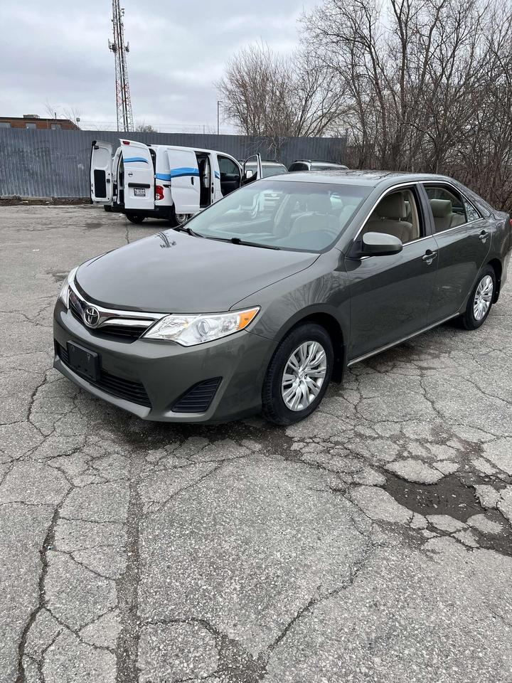 2012 Toyota Camry 4dr Sdn I4 Auto LE bluetooth ac 4 cylinder Photo
