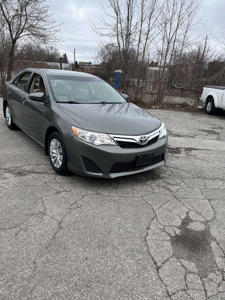 2012 Toyota Camry 4dr Sdn I4 Auto LE bluetooth ac 4 cylinder Photo